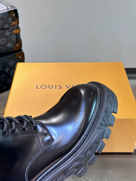 Louis Vuitton Shoe 